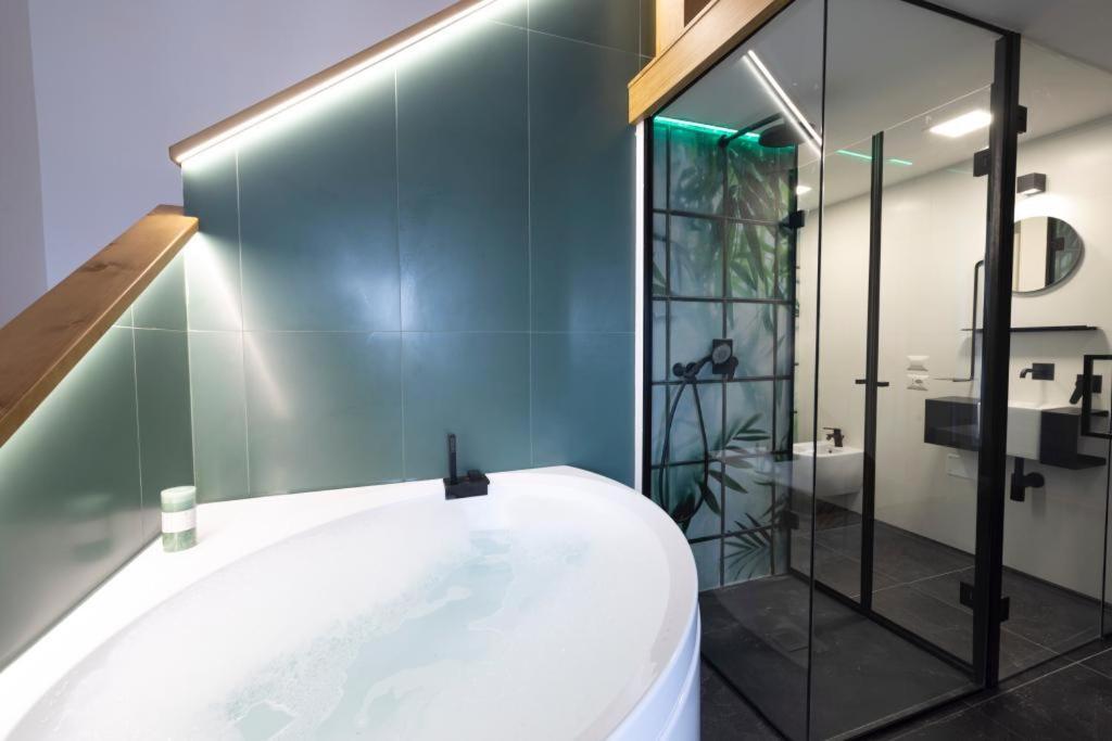 Bed and Breakfast Bali Aqua&Charme Гаета Екстер'єр фото